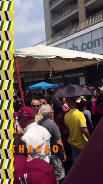 Así se encuentran las colas de recolección de firmas para el revocatorio en Chacaito