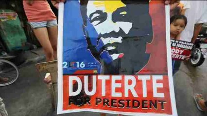 Duterte se da un baño de masas tras un tibio encuentro con empresarios