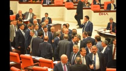 CHP'li Özcan'dan Meclis Başkanına "Bunun Kafası Işid Kafası Gibi" Sözleri Meclis'i Karıştırdı