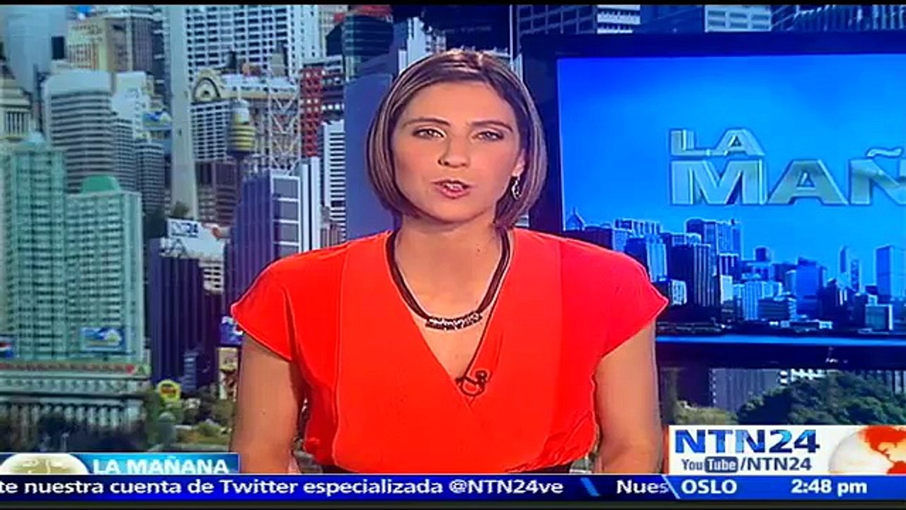 "Porque vivos se los llevaron, vivos los queremos": Marcha por 43 desaparecidos en México enciende antorchas de esperanz