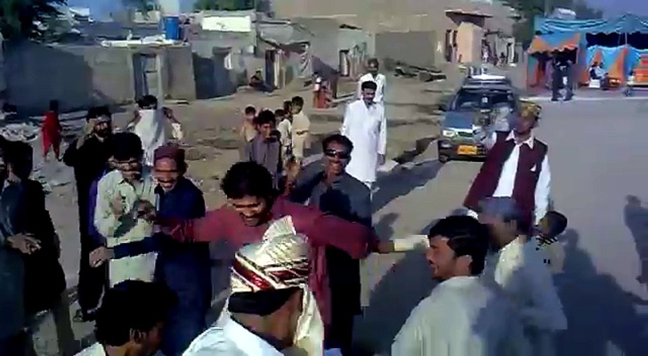 Most funny!! dulha dance on his Wedding