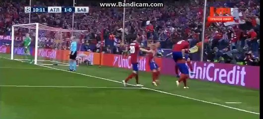 Horror Foul On Griezman - Atl. Madrid 1-0 Bayern Munich - 27-04-2016