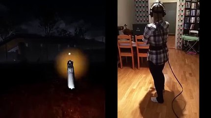 Grosse crise panique pendant une partie de jeux vidéo en réalité virtuelle !