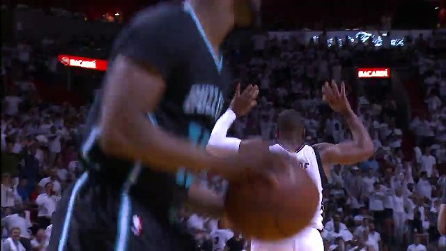 Dwyane Wade Vintage Power Slam!