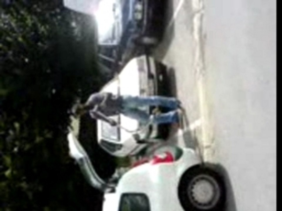 Grand garçon malade - Trotinette