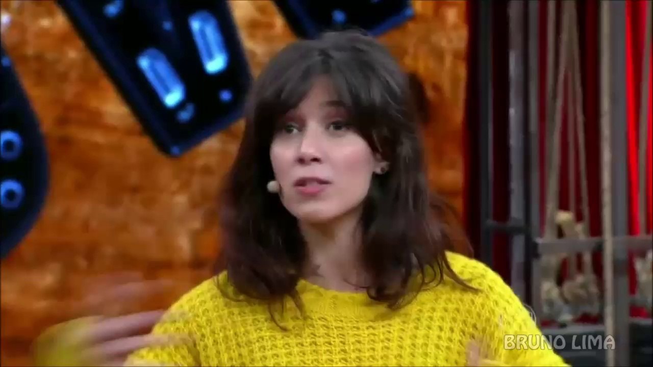 Marjorie Estiano assina a calçada da Fama no Video Show