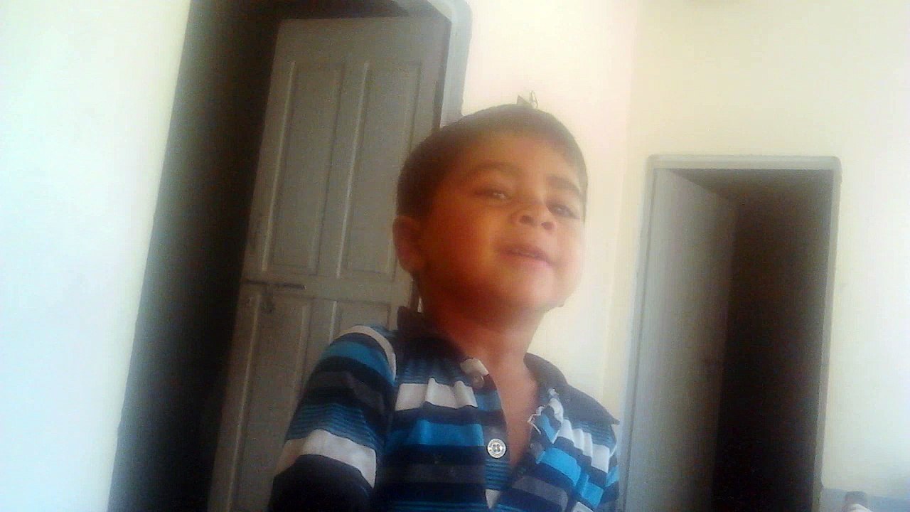A LITTLE PAKISTANI BOY ATTACK ON INDIA