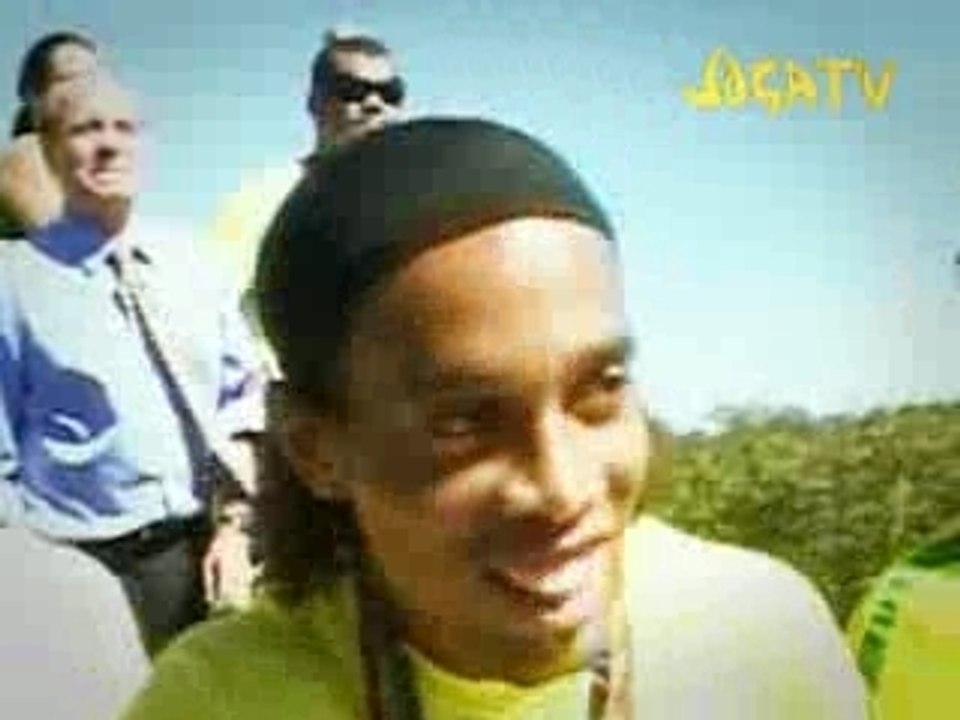 Ronaldinho - Fais sourire le ballon