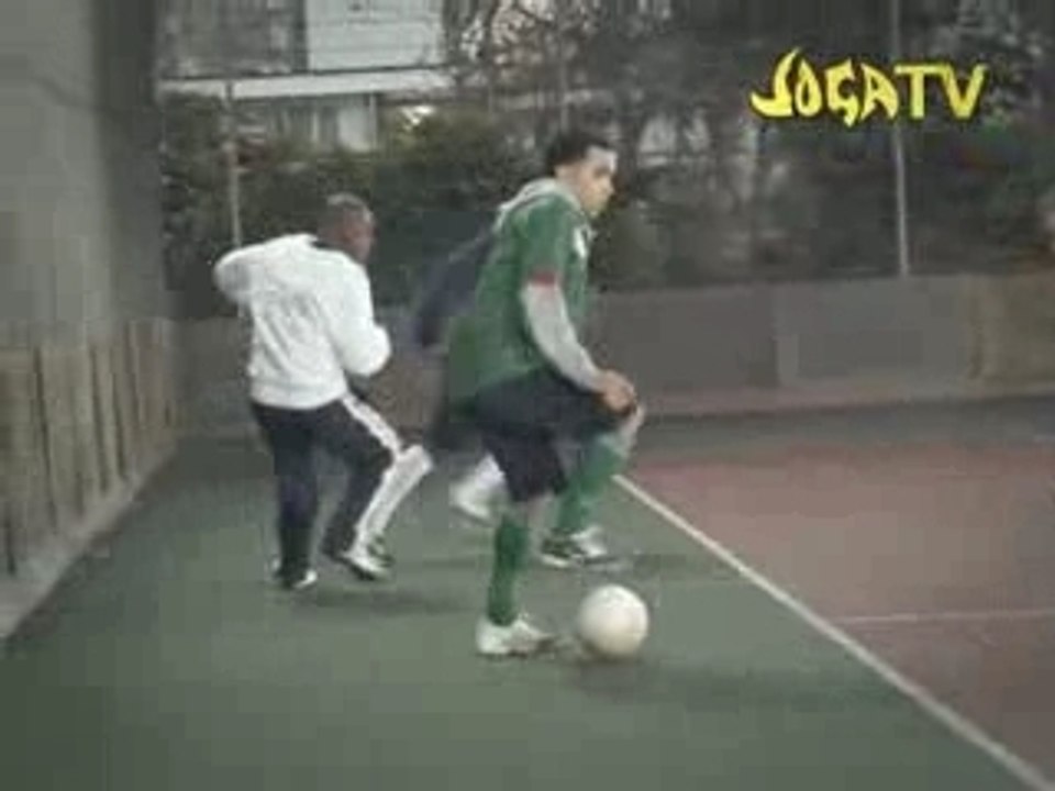 Joga Bonito-Henry - foot de rue