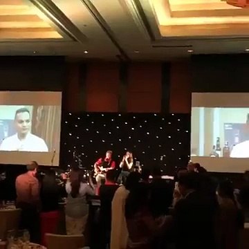 Watch Dance Performance of Shane Watson performs with AB de Villiers’ wife Danielle IPL 2016