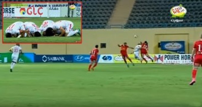 Mısırlı Oyuncu Röveşatayı Attı, Secdeye Kapandı