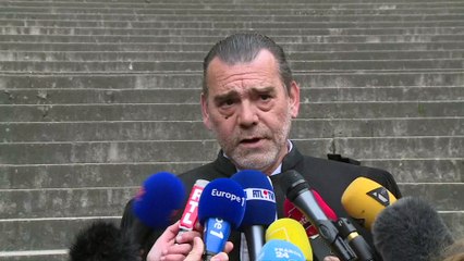 Attentats de Paris : Salah Abdeslam écroué en France