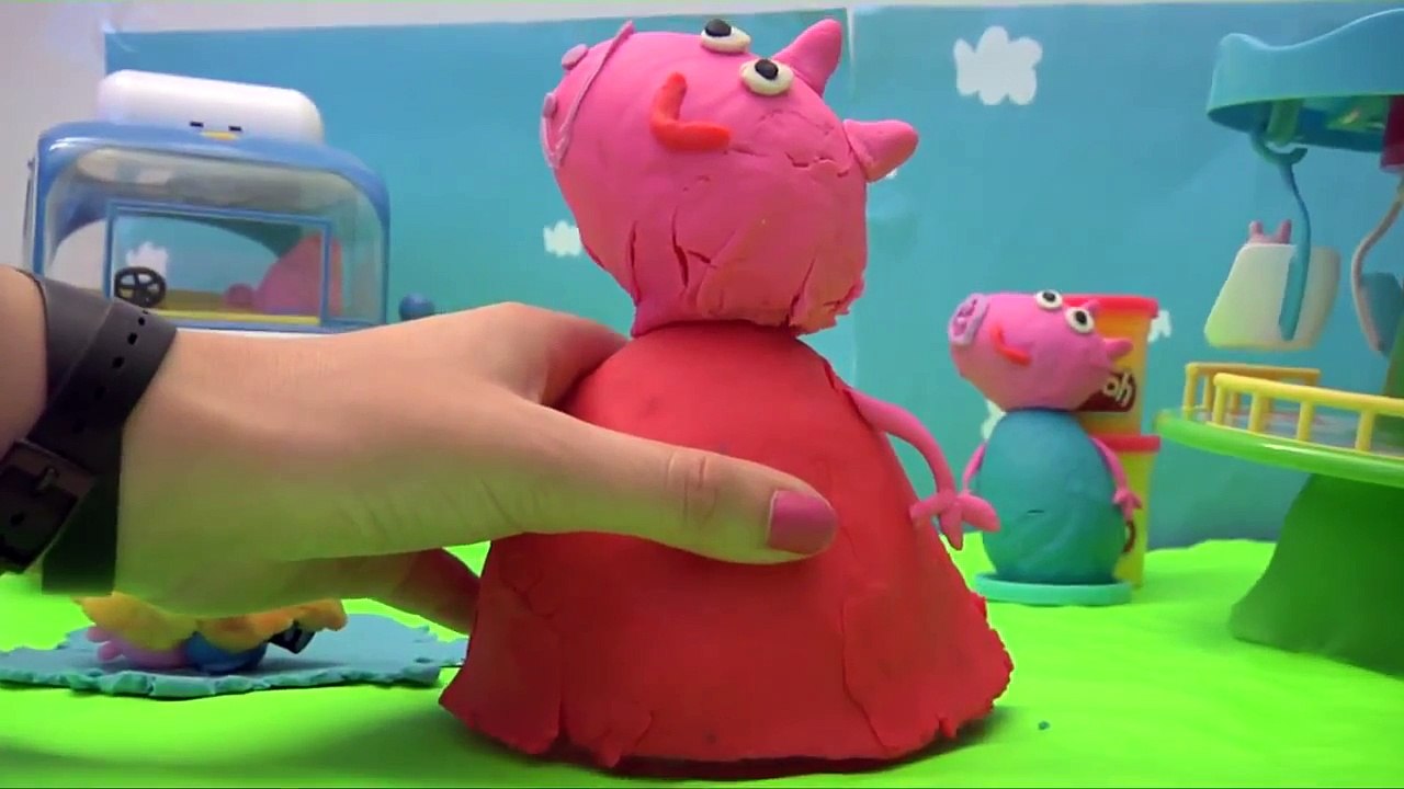 (TOYS) Peppa Pig Eggs Hunt Play Doh City ♥ Peppa Pig huevos sorpresa ☀ Chasse aux Oeufs Pe