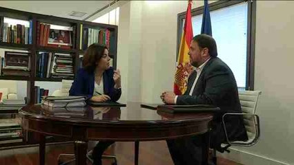Sáenz de Santamaría se reúne con Junqueras