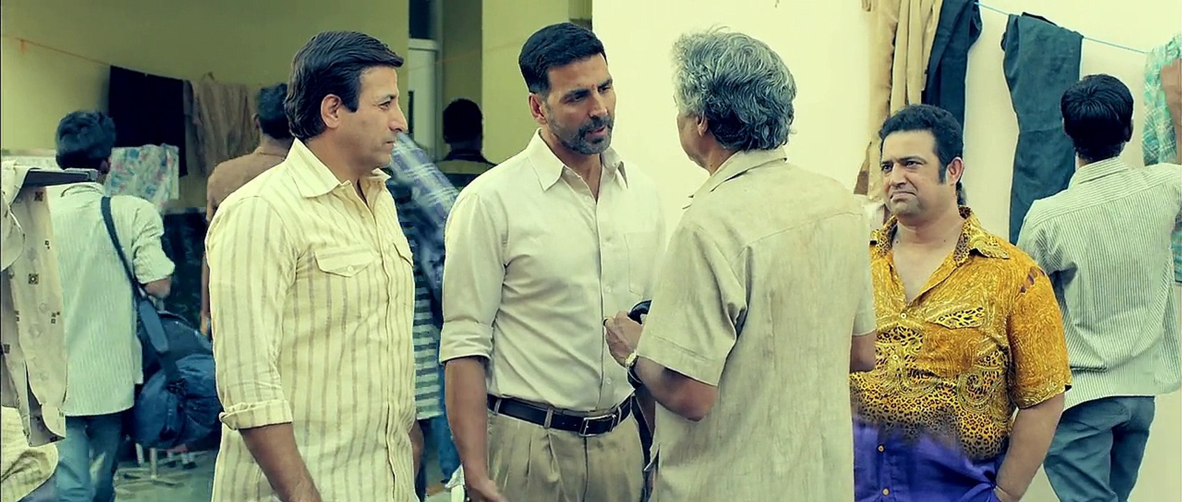 Airlift.2016.BRRip.720p.x264.Hindi.ESubs-part 2