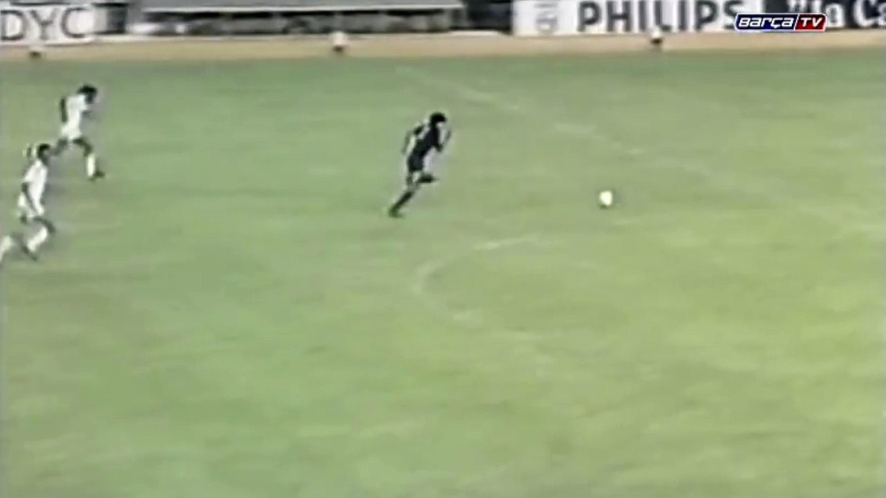 Why Maradona is the best ever? One example, right here.
