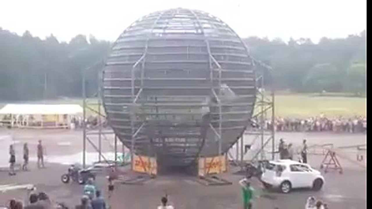 amazing -- see that car