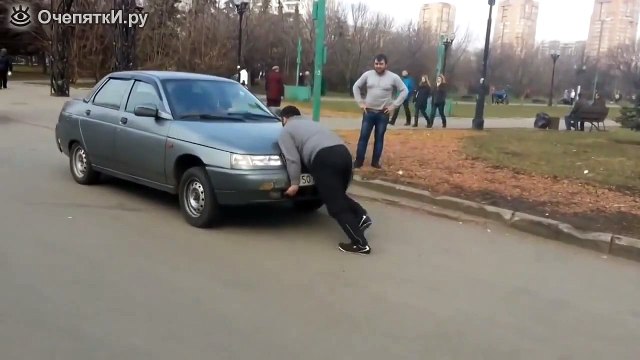 Мужчина-бык против на машины) The man-bull against the machine