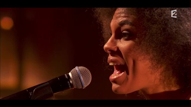 Gigi McFarlane - You Never Can Tell (Pulp Fiction)