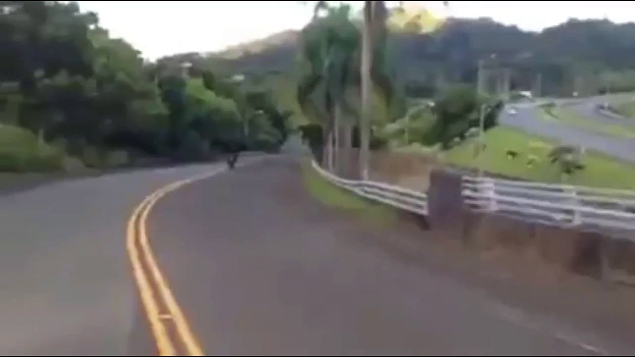 Funny Bike Stunt Caught On Camera!!! Cant Stop Laughing
