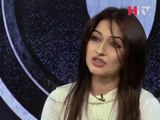 Girl Reveals in Live Show How Nawaz Sharif Flirted With Her in Train