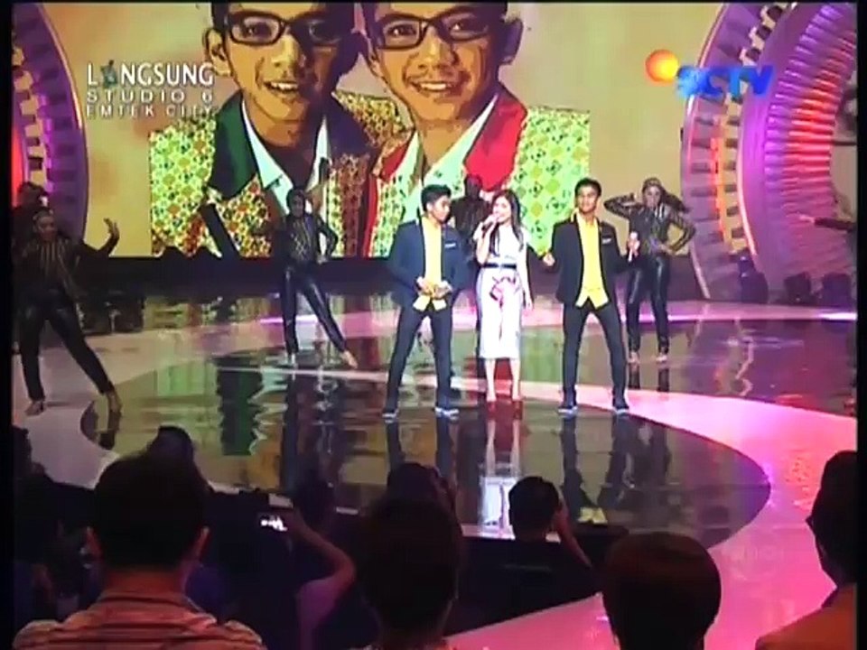 Prilly & Rizky Ridho SMA 280416