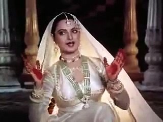 VERY POPULAR OLD INDIAN BOLLYWOOD MOVIE SONG