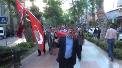 İzmit'te Türk Bayraklı Laiklik Yürüyüşü