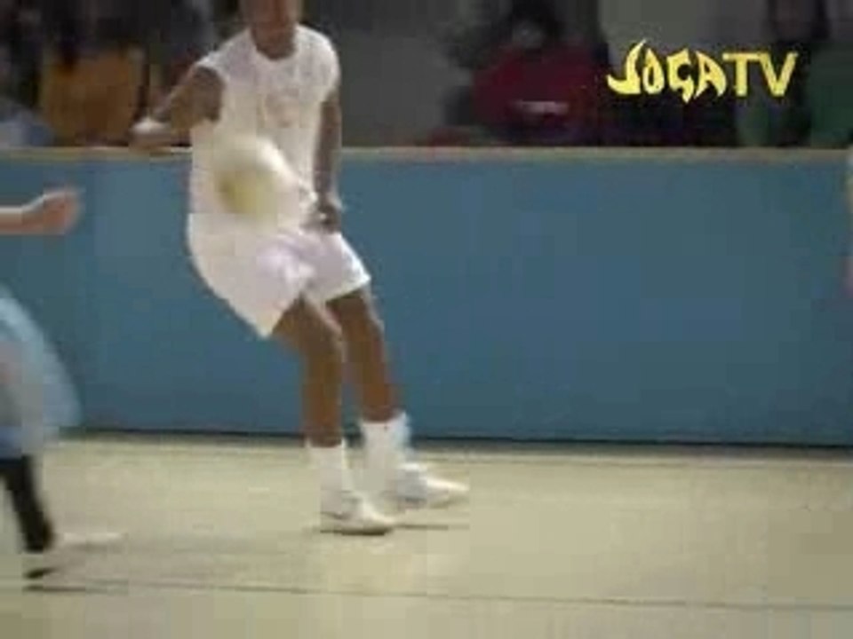 Joga Bonito Nike - Ronaldinho petit