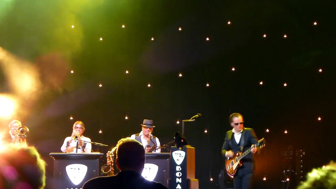 Joe Bonamassa - Hey Baby/Oh Beautiful - 1/24/15 Radio City Music Hall - NYC