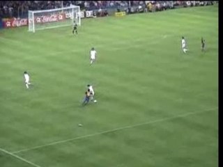 Ronaldinho Gaucho - Dribbles 1 - Barcelona