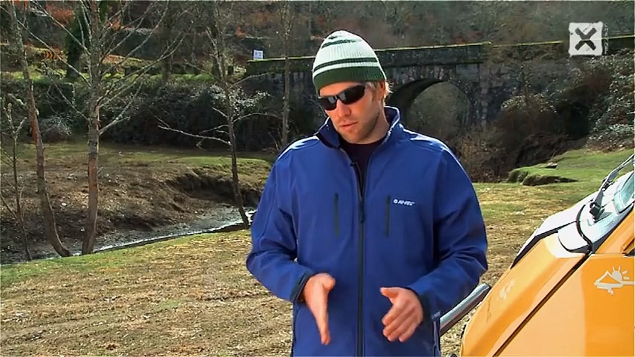 Walk on water (Liquid Mountaineering)