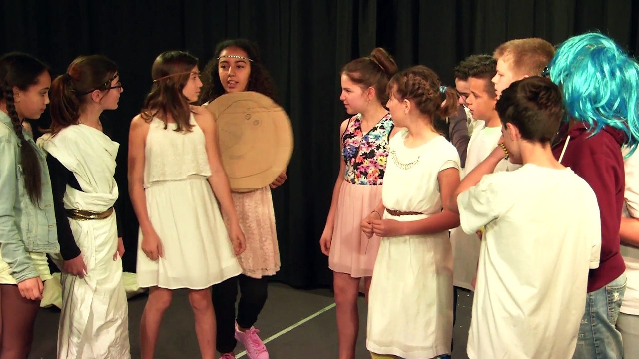 Camion des mots - Classe de 6ème 2 Collège des Hauts-de-Plaine de Laragne-Monteglin (05)