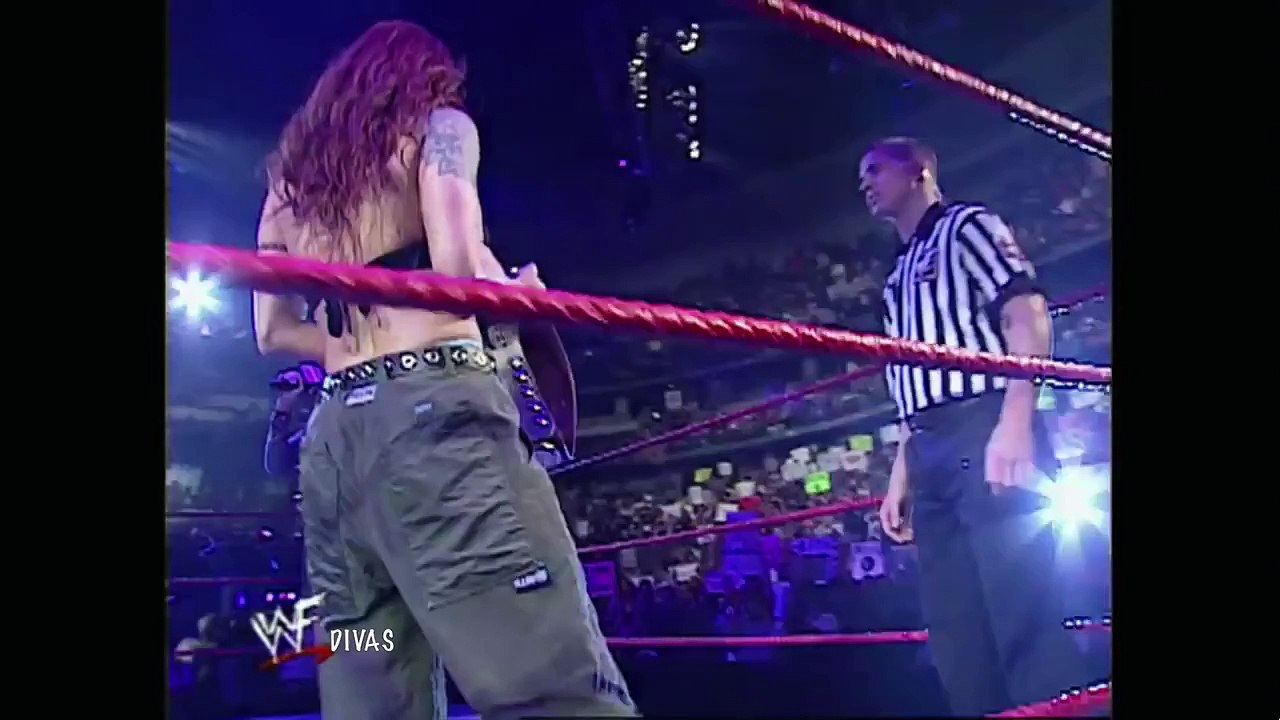 RAW- Lita vs. Jacqueline - Hardcore Match 10.09.2000