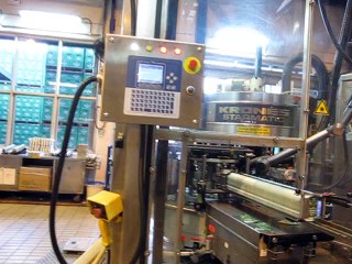 Máy khắc laser trên dây chuyền sản xuất bia Heineken - VMSCO.VN