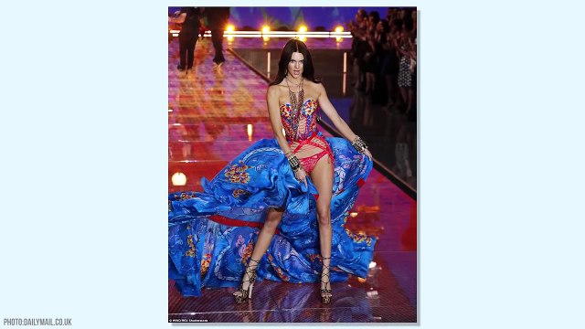 SELENA GOMEZ SPANKS GIGI HADID & KENDALL JENNER PEES HER PANTS?! VS FASHION SHOW 2015 BEST MOMENTS!