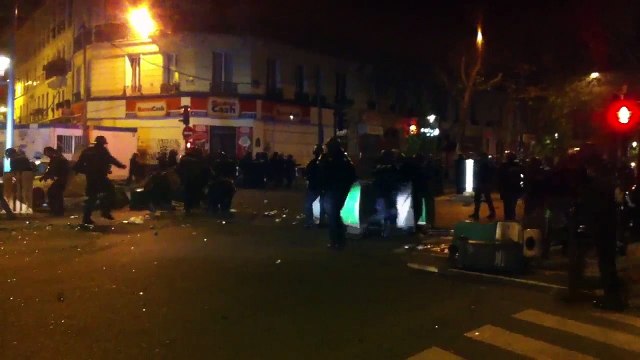 Assaut musclé place de la République de la police contre les Nuit Debout