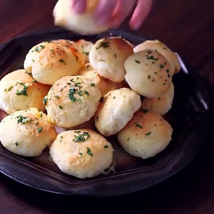 Garlic Cheese Bombs