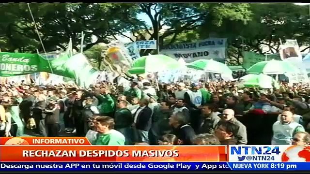 Centrales obreras protestan en Buenos Aires en rechazo a la ola de despidos en la Administración pública