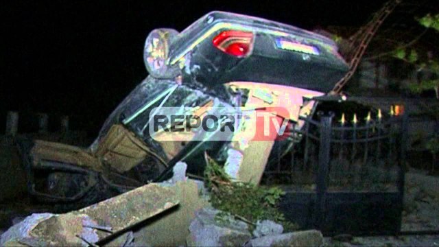 Report TV - Korçë-Kapshticë, makina del nga rruga, vdes djali 14 vjeçar