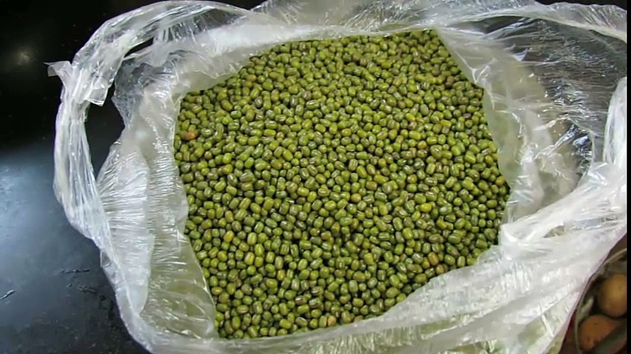 How to make Sprouts (Moong Bean)