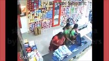 Robbery in India CCTV 2016 | Clever Women Robbers Caught on Camera at shopping Mall in India