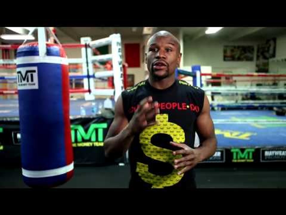 Watch Floyd Mayweather Read Promo for His Fight
