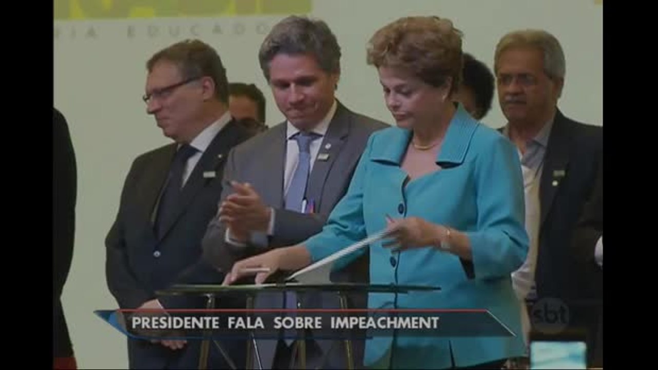 Em entrevista à CNN, Dilma diz que vai lutar para sobreviver ao impeachment