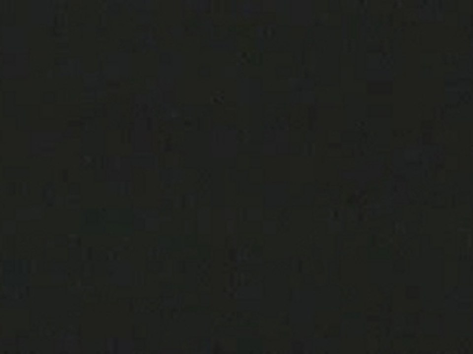 Jackass - Bam Margera Hits Guy With a Pillow