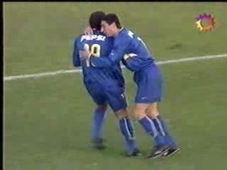 Tevez_2003clausura_boca2-chacarita0