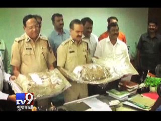 Ex-Actor Mamta Kulkarni's Husband Wanted In Drug Bust Worth 2,000 Crores - Tv9 Gujarati ----------------------------