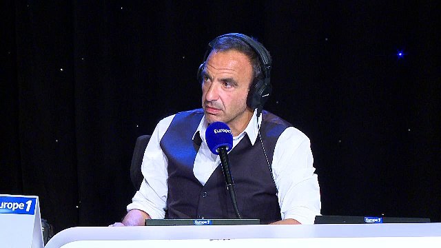 Mathilde Seigner : Un spectacle seule en scène ? J’adorerais mais il faut l’écrire