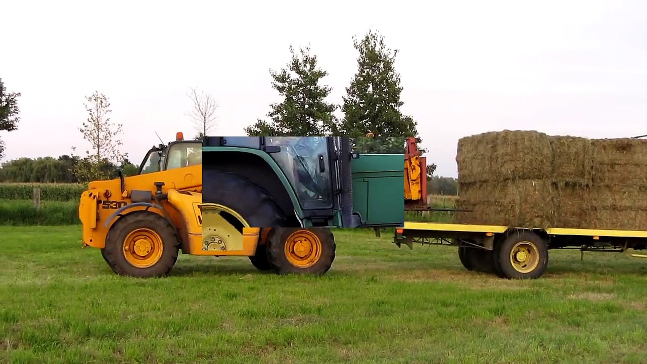 JCB 530 loading bales