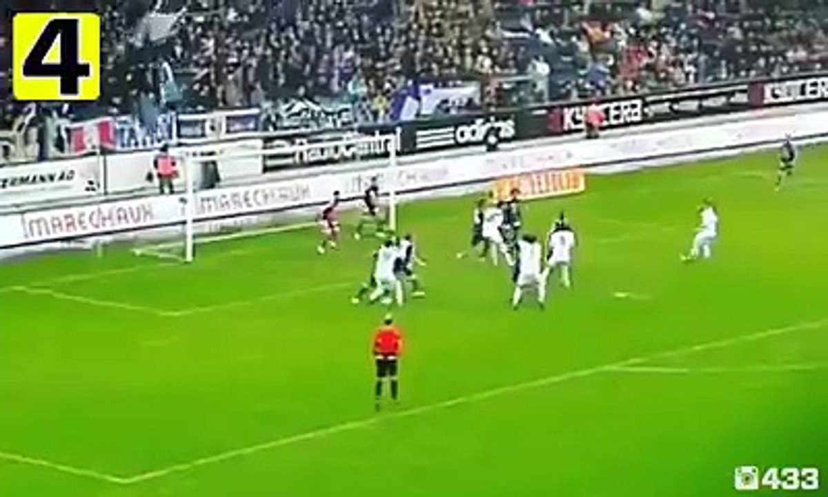 Tribünleri çıldırtan gol!